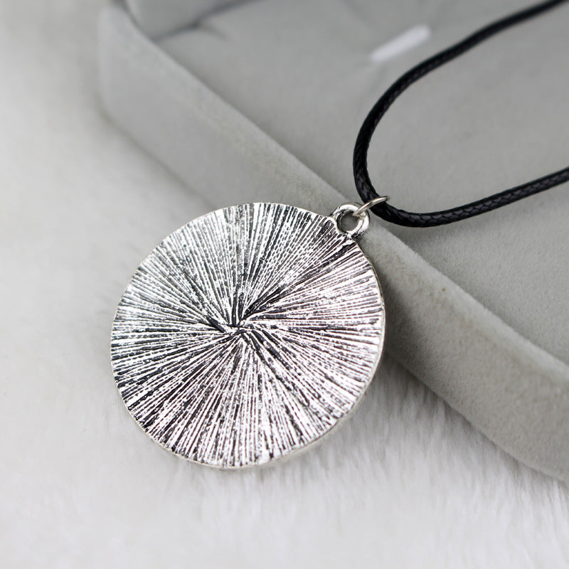 The Maze Runner – Maze Keychain | Metallic Labyrinth Emblem