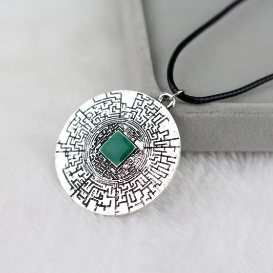 The Maze Runner – Maze Keychain | Metallic Labyrinth Emblem