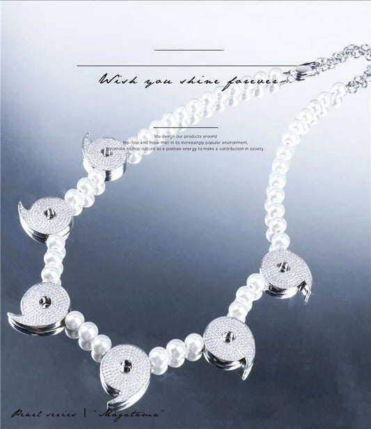 Uchiha Mangekyou Pearl Necklace – Naruto-Inspired Luxury Jewelry