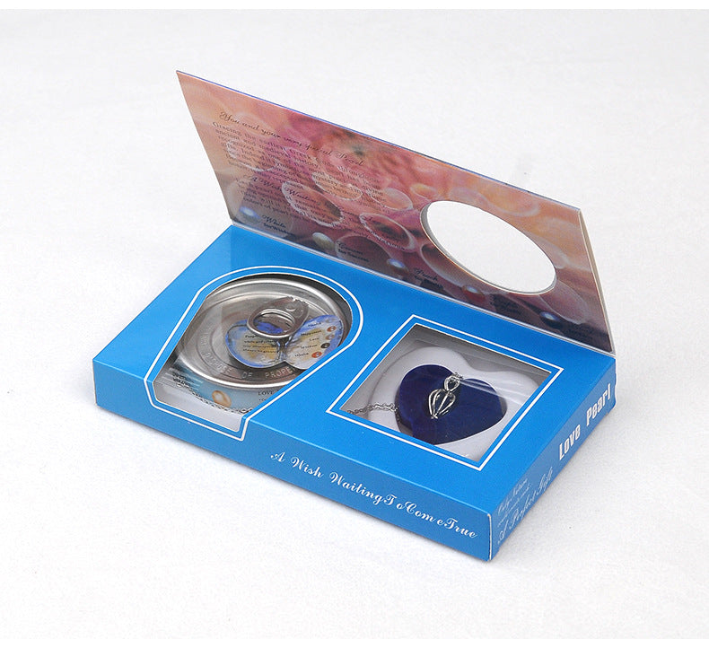 Elegant Pearl Shell Clam Pendant Necklace
